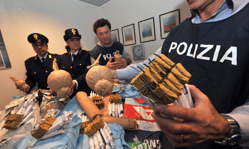 Botti, 48 feriti a Napoli e provincia