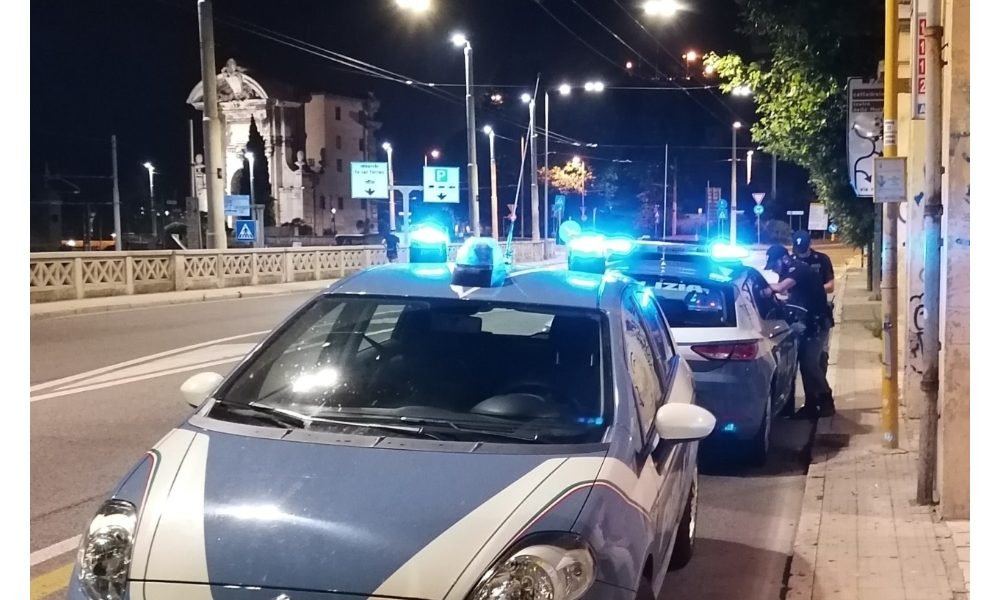 Botti, bimba e ragazza ferite ad Ancona