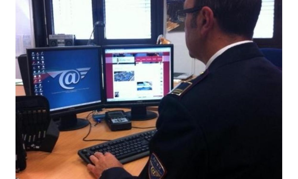 Bottigliata a disabile, video virale