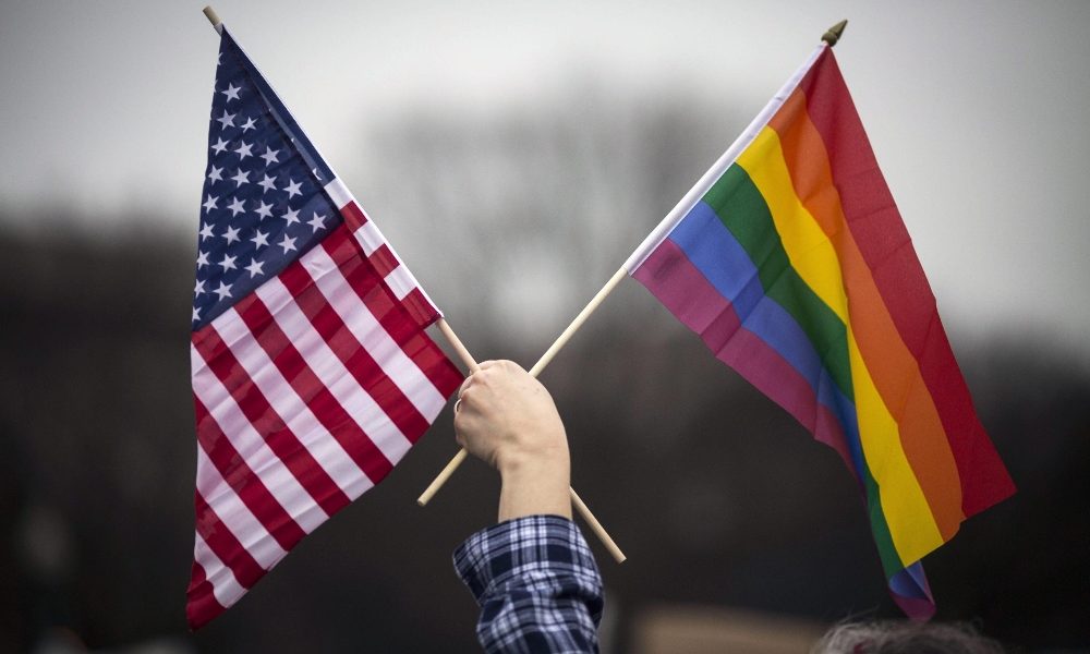 Bruciò bandiera Lgbtq,15 anni di carcere