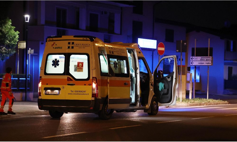Cadavere di un 35enne su ciglio strada, ipotesi auto pirata