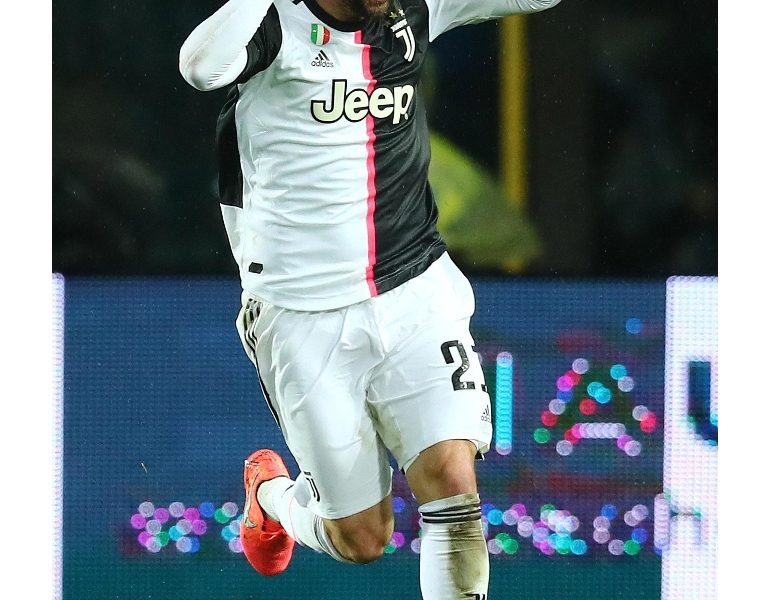 Calcio: Higuain “periodo brutto, ora felice per il gol”
