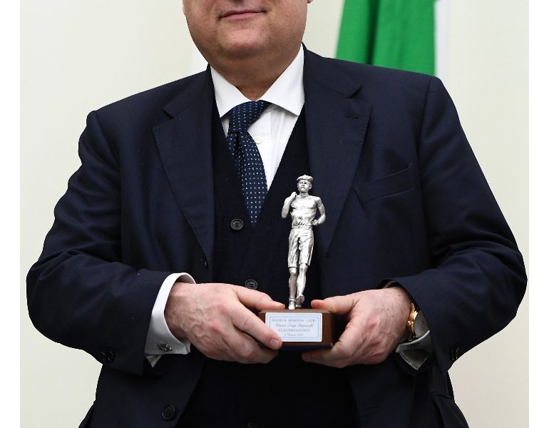 Calcio: Lazio; “risarcimento cori? Chi sbaglia paga”