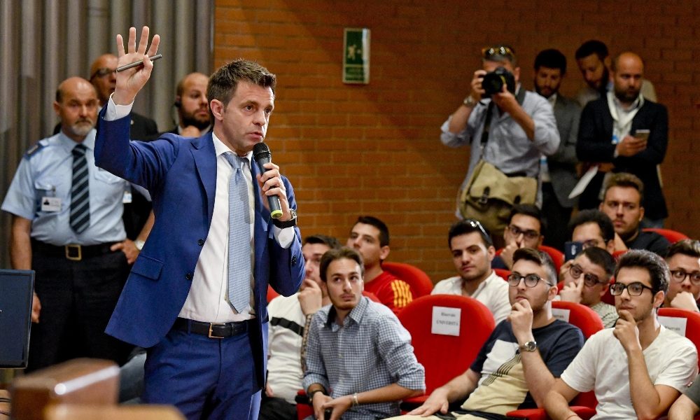 Calcio: Rizzoli, Var a chiamata? Ora non è in discussione