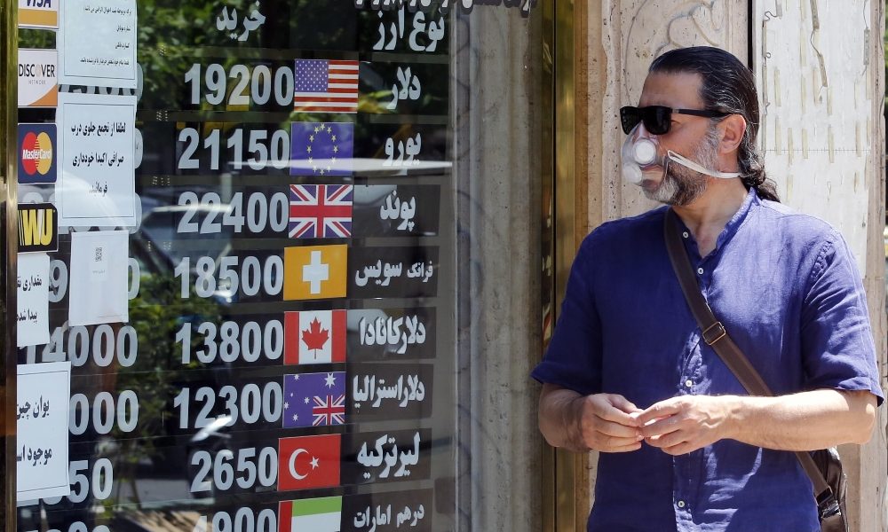 Cambi: euro poco mosso all’avvio, a 1,1267 dollari