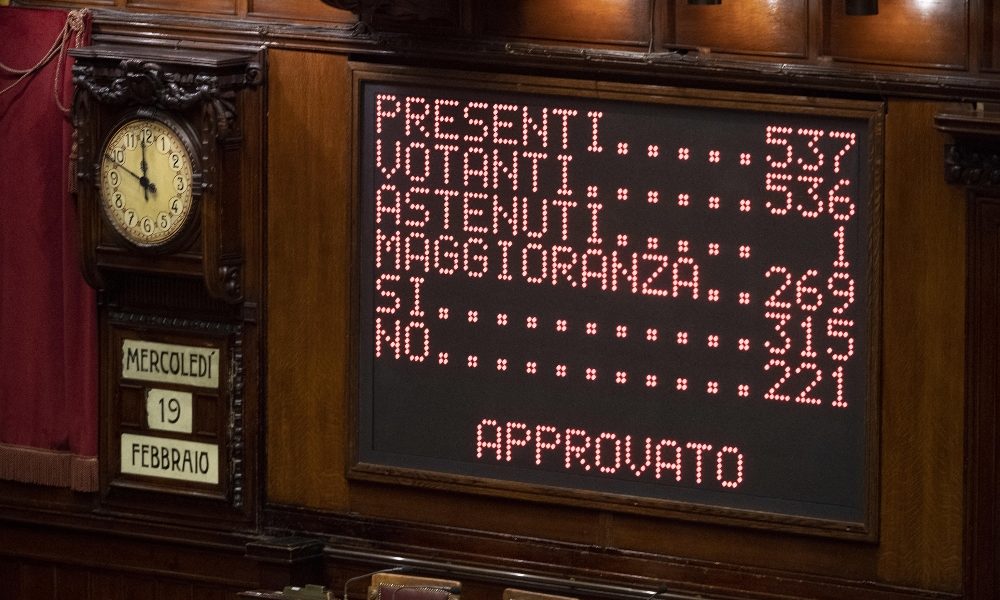 Camera approva Milleproroghe