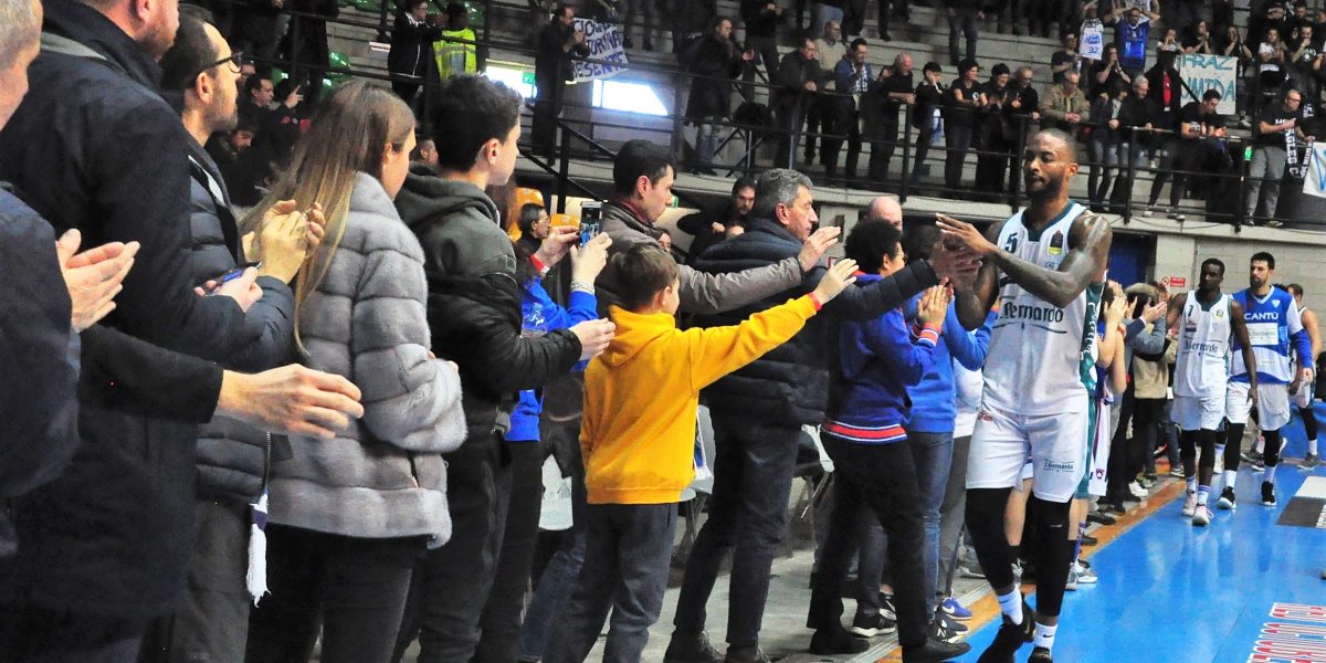 Cantù interrompe la serie nera. Dopo otto sconfitte è arrivata la vittoria con Pistoia