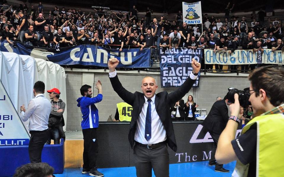 Ufficiale: coach Sodini lascia  Cantù. La lettera commossa ai tifosi. Le foto