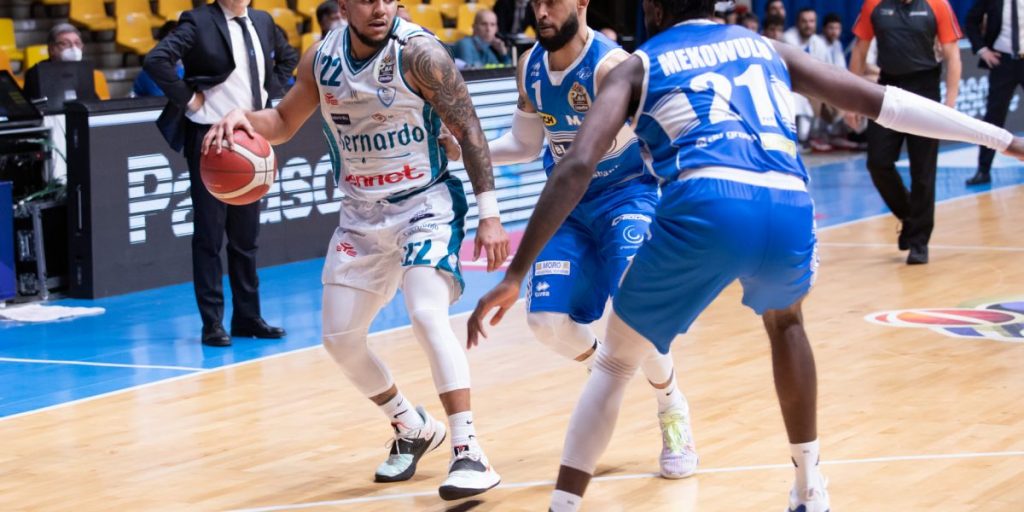 Cantù, derby casalingo da vincere a tutti i costi