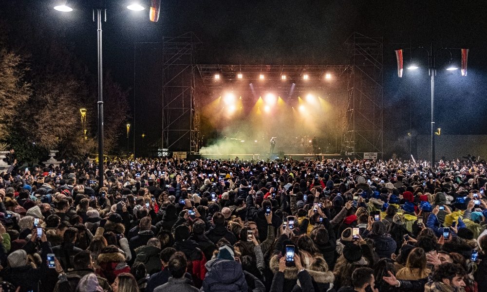 Capodanno: migliaia in piazza in E-R