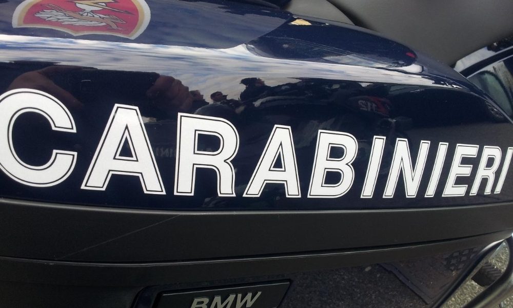 Carabiniere investito da ladri, è grave