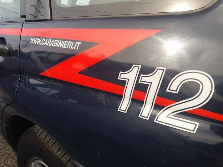 Auto pirata a Guanzate: denunciata una donna. Ai carabinieri avrebbe detto di non essersi accorta di nulla