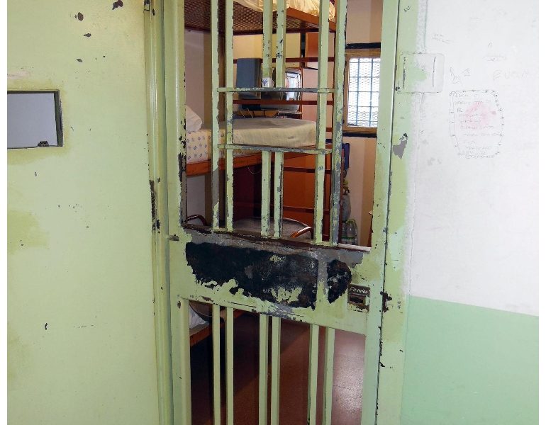 Carceri: tentano evadere tra parenti in visita, bloccati