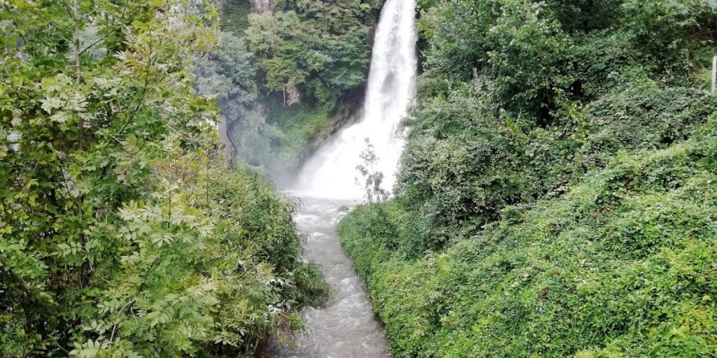 Cascata della Vallategna, una discesa  impetuosa dopo le forti piogge – IL FILMATO