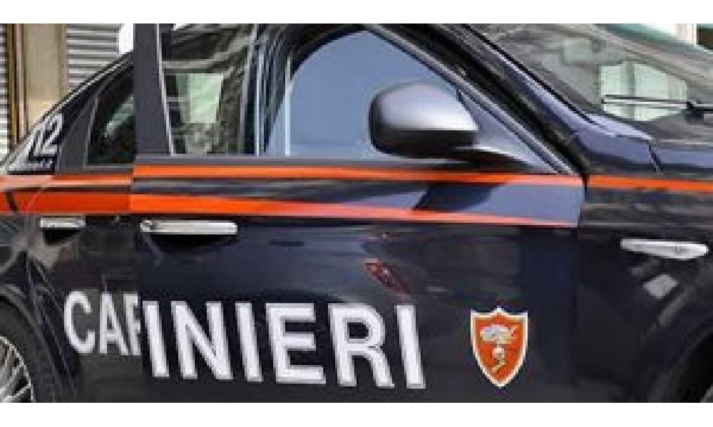 Cena a tavola e commensali nascosti,13 multati in ristorante