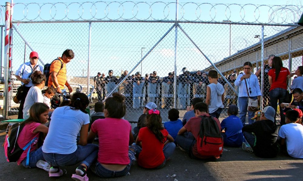 Centinaia di bimbi migranti in custodia, emergenza in Texas