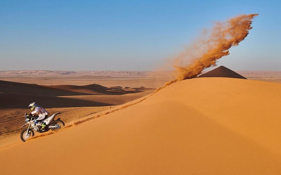 Alla Dakar il vento beffa Jacopo Cerutti, scavalcato da Maurizio Gerini