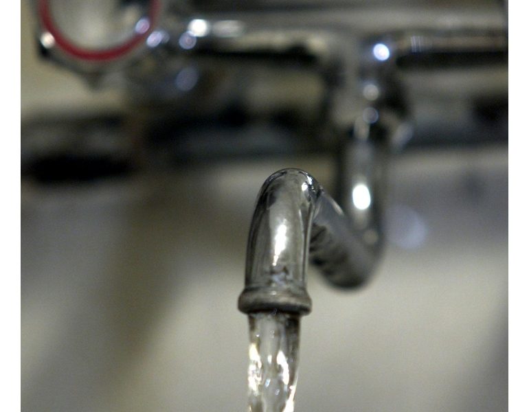 Bollette dell’acqua e polemiche: sul sito di “Lereti” tariffe non aggiornate
