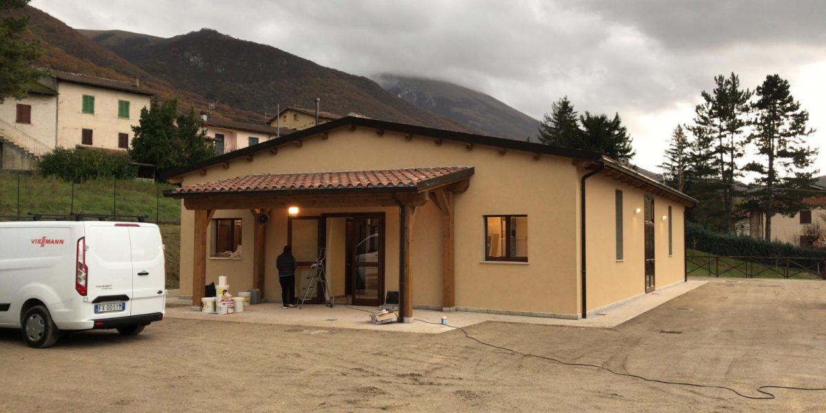In Umbria una nuova chiesa costruita grazie alla generosità dei lariani