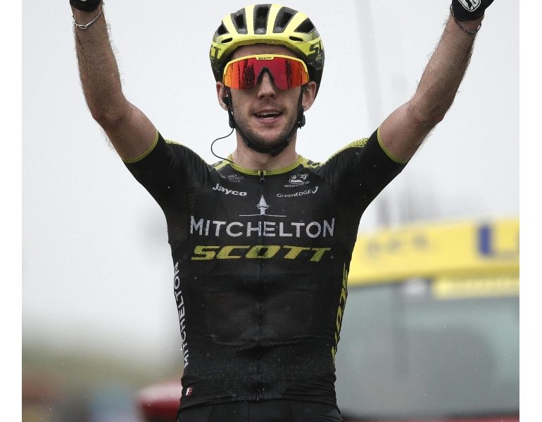 Ciclismo: alla Tirreno 5/a a tappa a Simon Yates, è nuovo leader