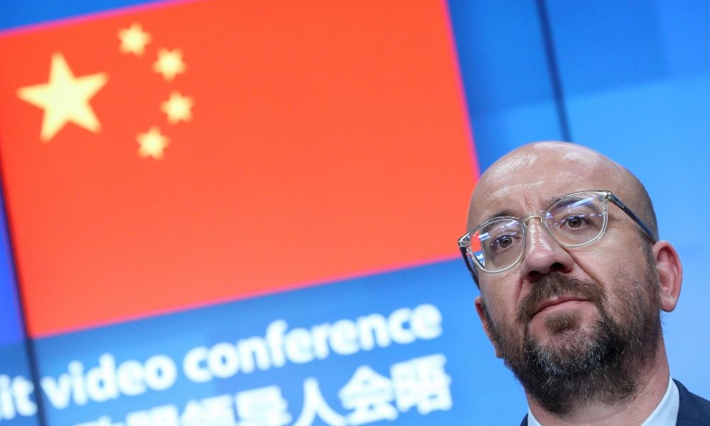 Cina-Ue, no a interferenze su Hong Kong