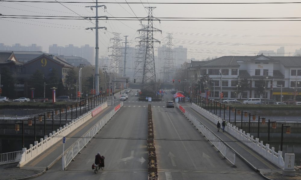Cina, crolla mercato auto,-18% a gennaio