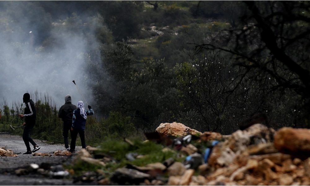 Cisgiordania: palestinese tenta attacco con coltello, ucciso