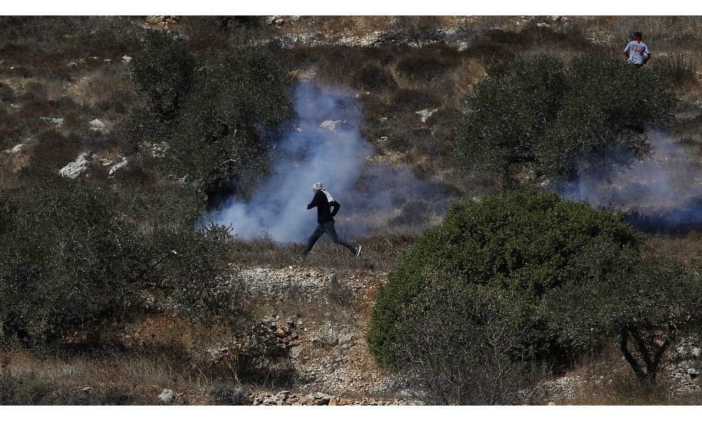 Cisgiordiania:scontri con unità israeliana in campo profughi