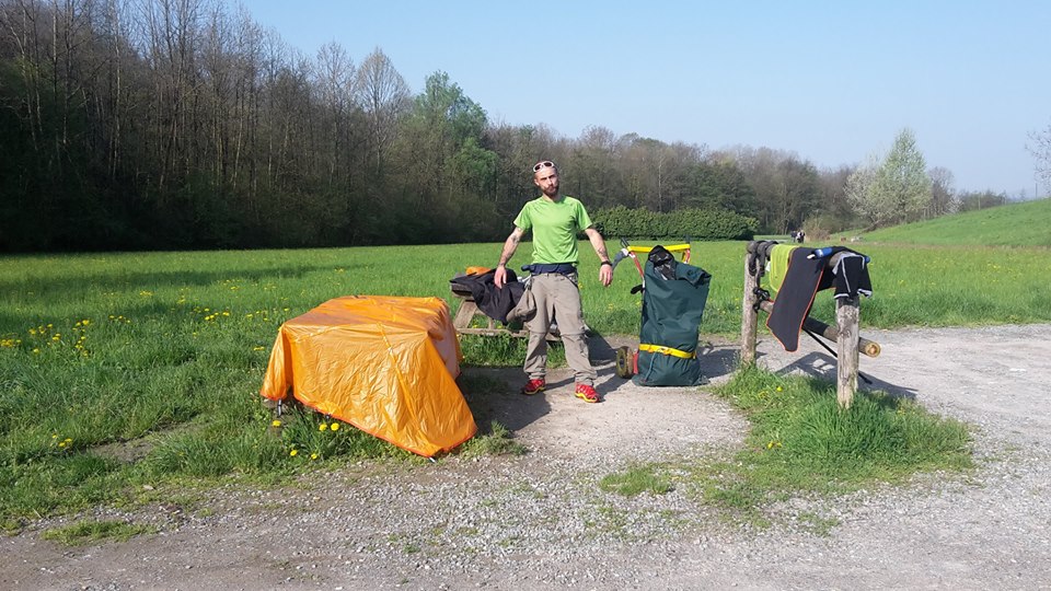 Da Anzano alla Nuova Zelanda a piedi: Claudio Moja è ora in Friuli