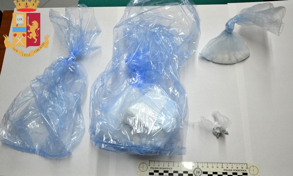 Cocaina in auto,arresto agente carcere