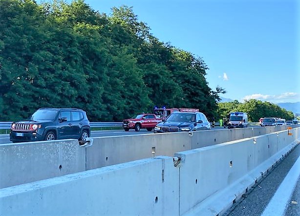 Grave incidente in autostrada, code tra Fino Mornasco e Lomazzo Nord