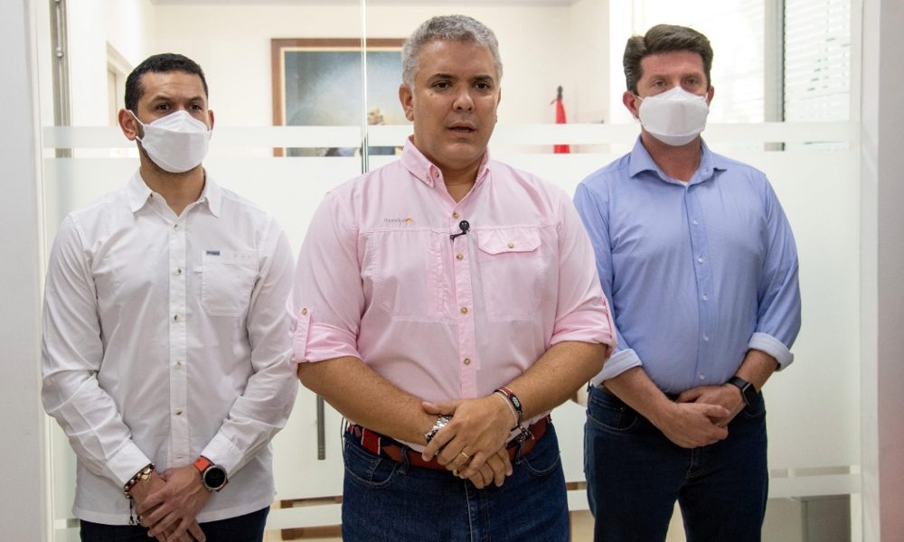 Colombia: attentato Duque, taglia di 667.000 euro su autori