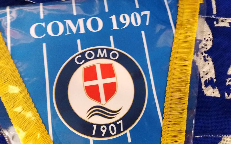 Como 1907, silenzio stampa e multa per sputi a un guardalinee