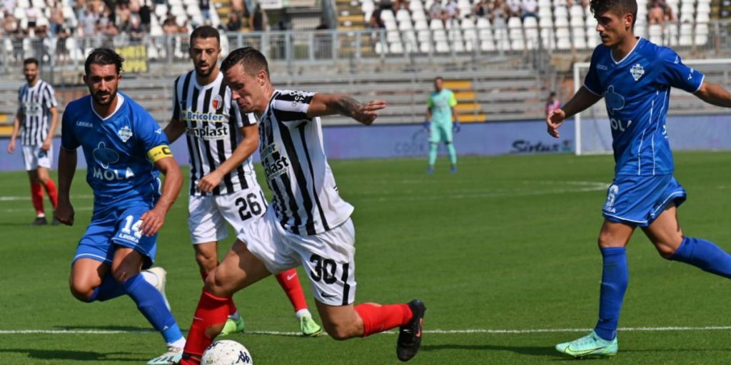 Como, falsa ripartenza: il Sinigaglia vince l’Ascoli