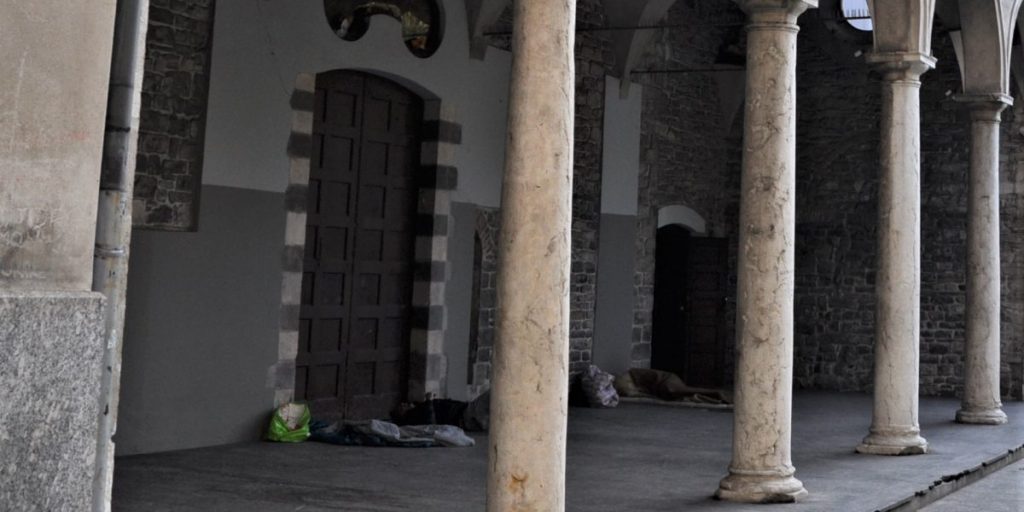 Almeno una trentina ogni sera i disperati costretti alla strada