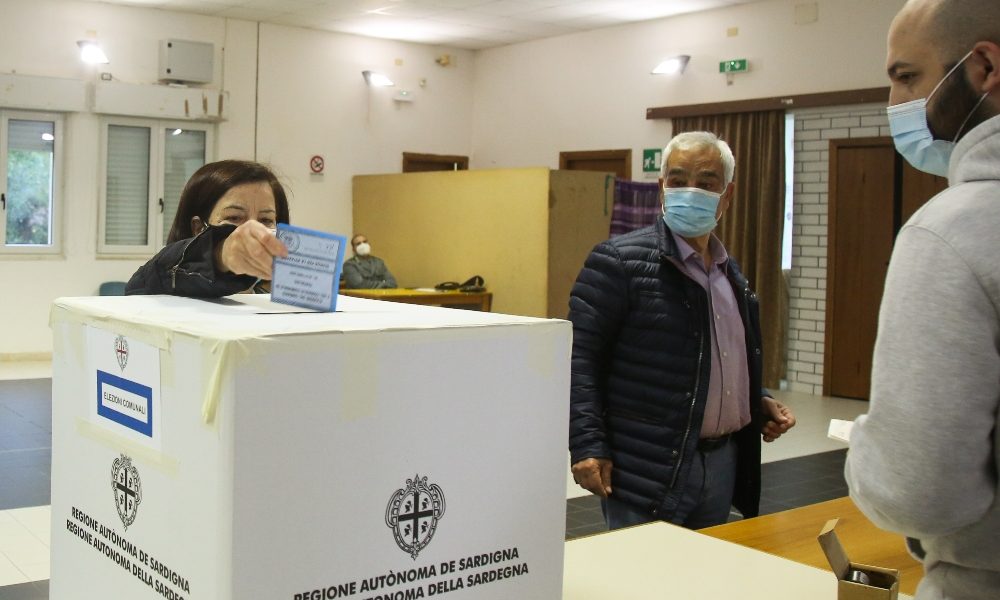 Comunali: spettro Covid in Sardegna,defezioni tra scrutatori