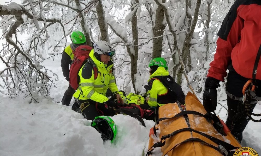 Con il quad cade in un canalone e muore