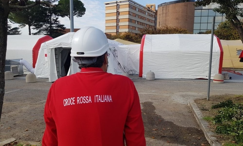 Concluso montaggio dell’ospedale da campo a Terni