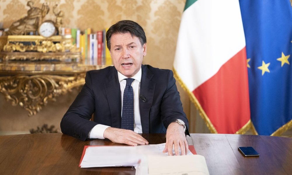 Conte, graduale ritorno al lavoro