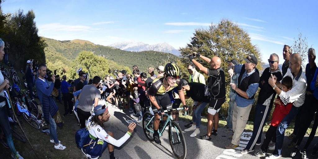 La Prefettura: «Giro di Lombardia senza pubblico». Oggi l’incontro operativo sull’evento