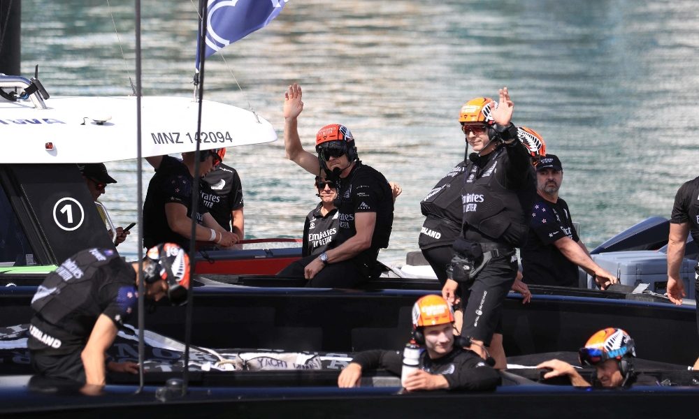 Coppa America: New Zealand fa festa, champagne e abbracci