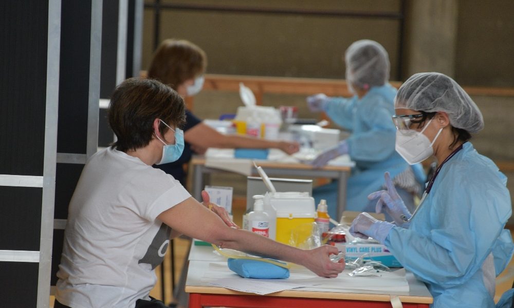 Coronavirus: 10 decessi in Lombardia, 229 nuovi casi