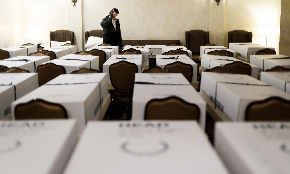 Coronavirus, 275 mila morti nel mondo