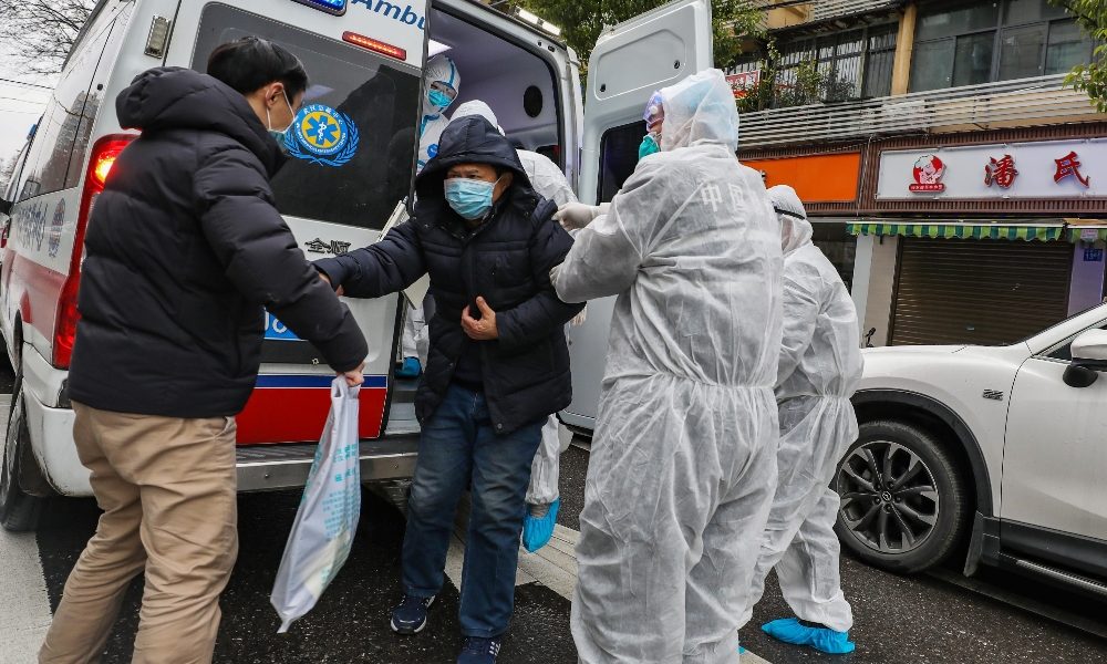 Coronavirus, 328 persone dimesse in Cina