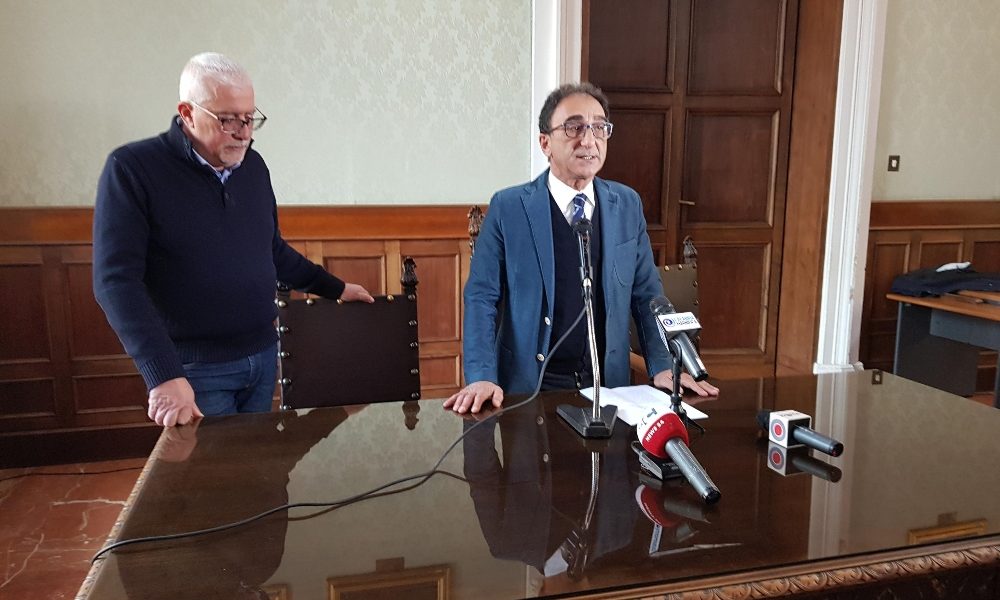 Coronavirus: Abramo, chiudere scuole