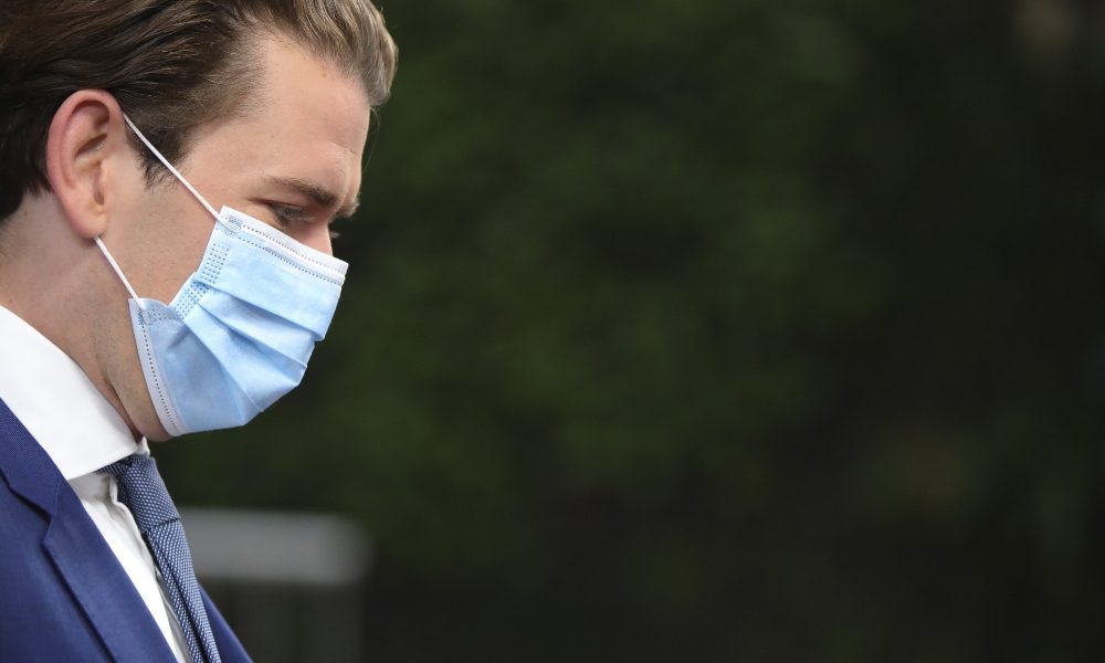 Coronavirus: Austria, caso nello staff di Kurz, lui negativo