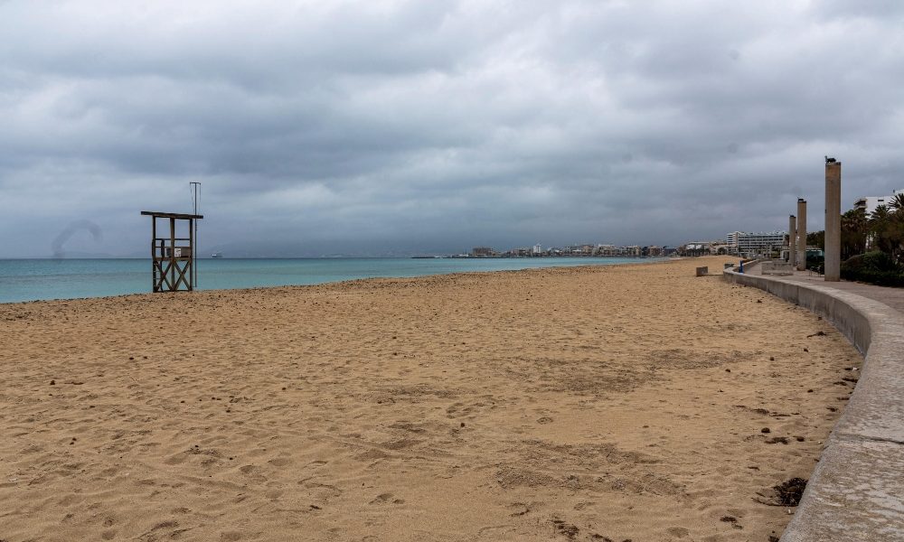Coronavirus: Baleari, via 25mila turisti