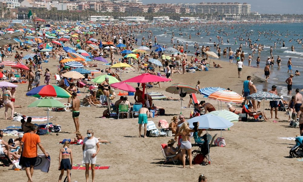 Coronavirus: Barcellona riduce del 15% l’accesso a spiagge