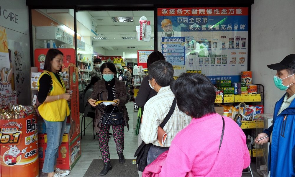Coronavirus: Cina, WhatsApp bloccato