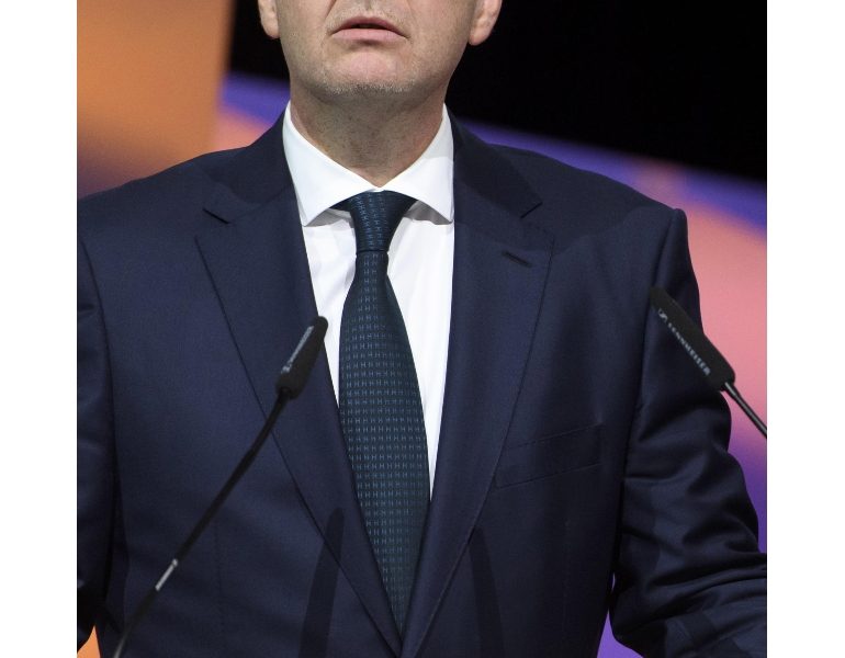 Coronavirus: Infantino, niente panico ma non si sottovaluti